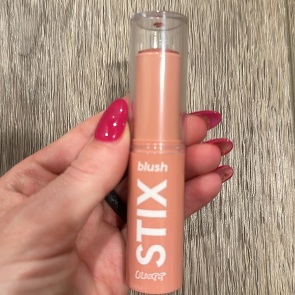 4 piece Colourpop set - Picture 6 of 6